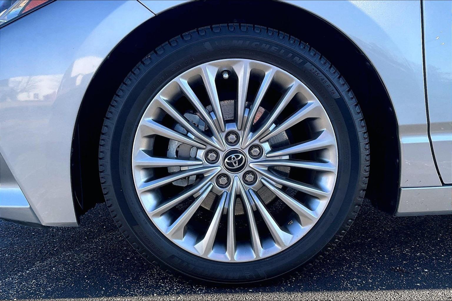 Used 2019 Toyota Avalon Limited w/ Advanced Safety Package image 9