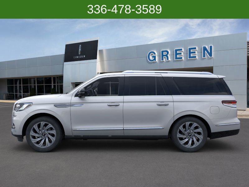 New 2024 Lincoln Navigator L Reserve image 3