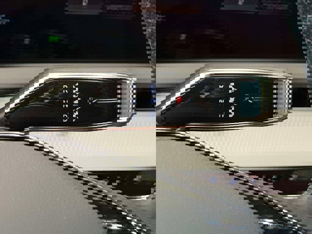 New 2025 Cadillac Optiq Sport 2 w/ LPO, ONYX Package AWD/4WD image 18