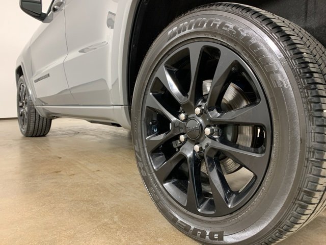 Used 2021 Jeep Grand Cherokee Laredo X image 15