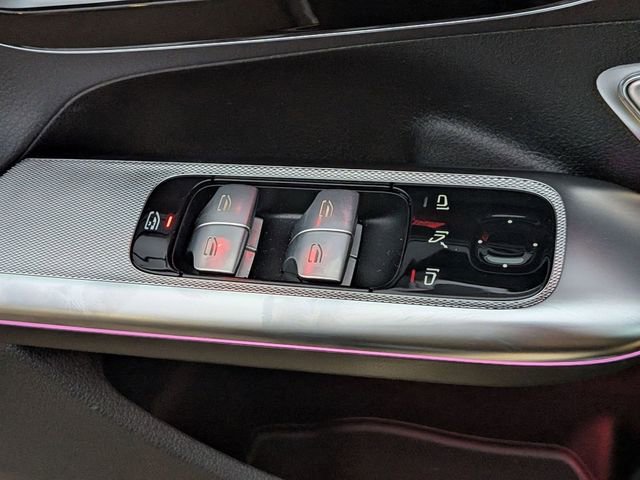 Used 2023 Mercedes-Benz EQE 500 4MATIC Sedan image 16
