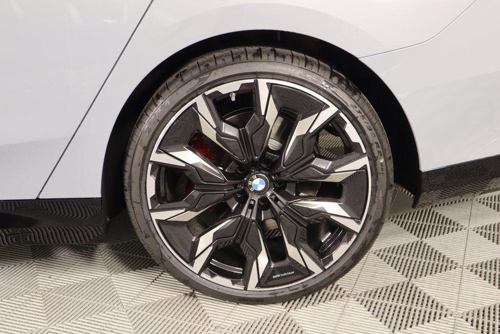 New 2025 BMW 530i xDrive w/ M Sport Package AWD/4WD image 20