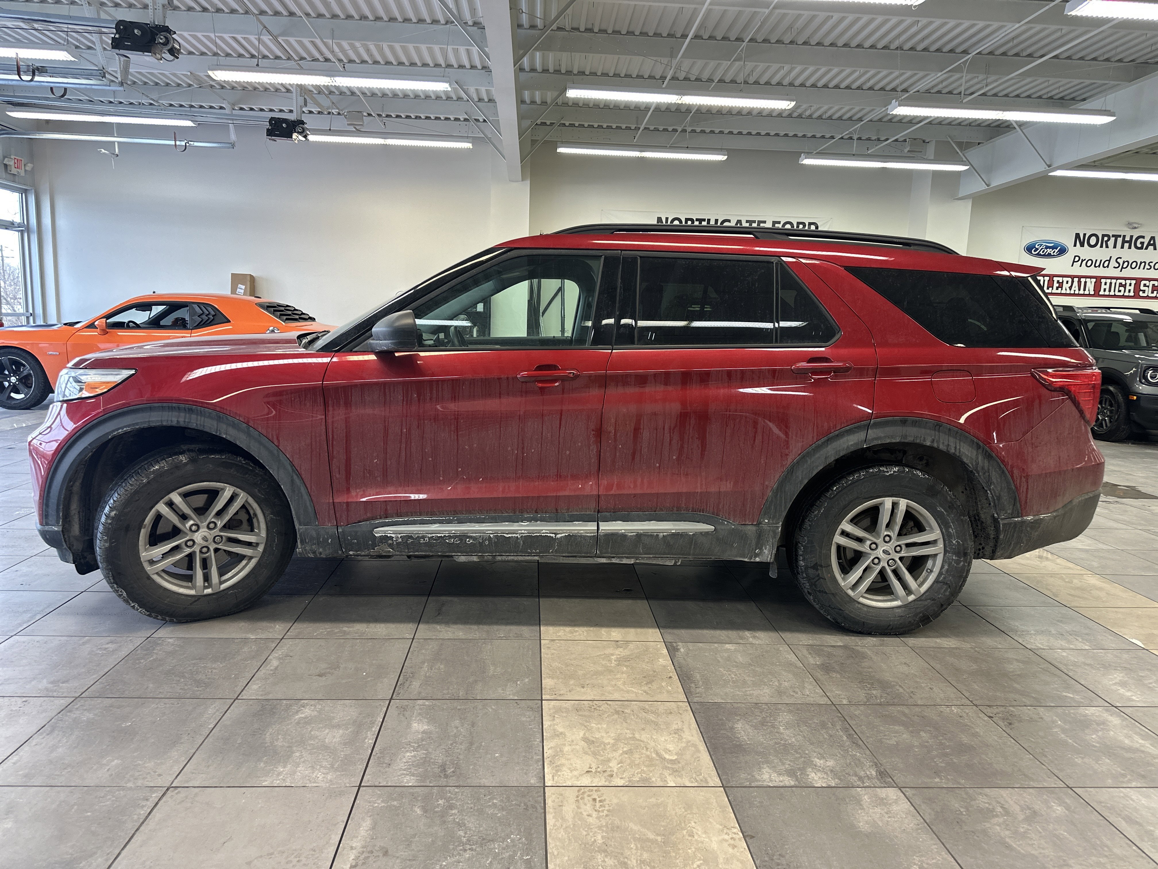 Used 2023 Ford Explorer XLT w/ Equipment Group 202A image 13