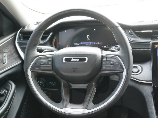 Used 2023 Jeep Grand Cherokee L Limited RWD image 18
