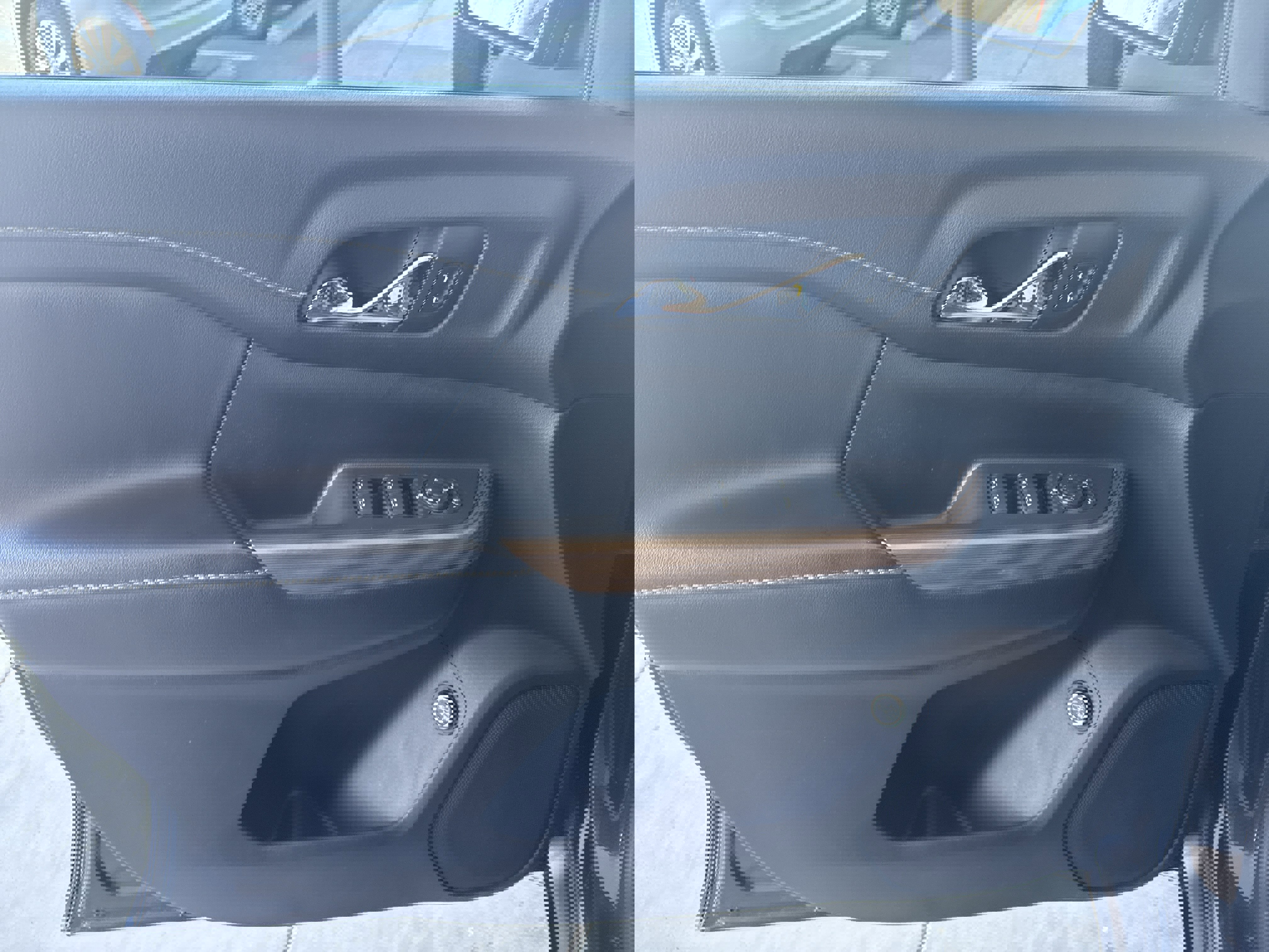 Used 2020 GMC Acadia SLE w/ Driver Convenience Package image 23