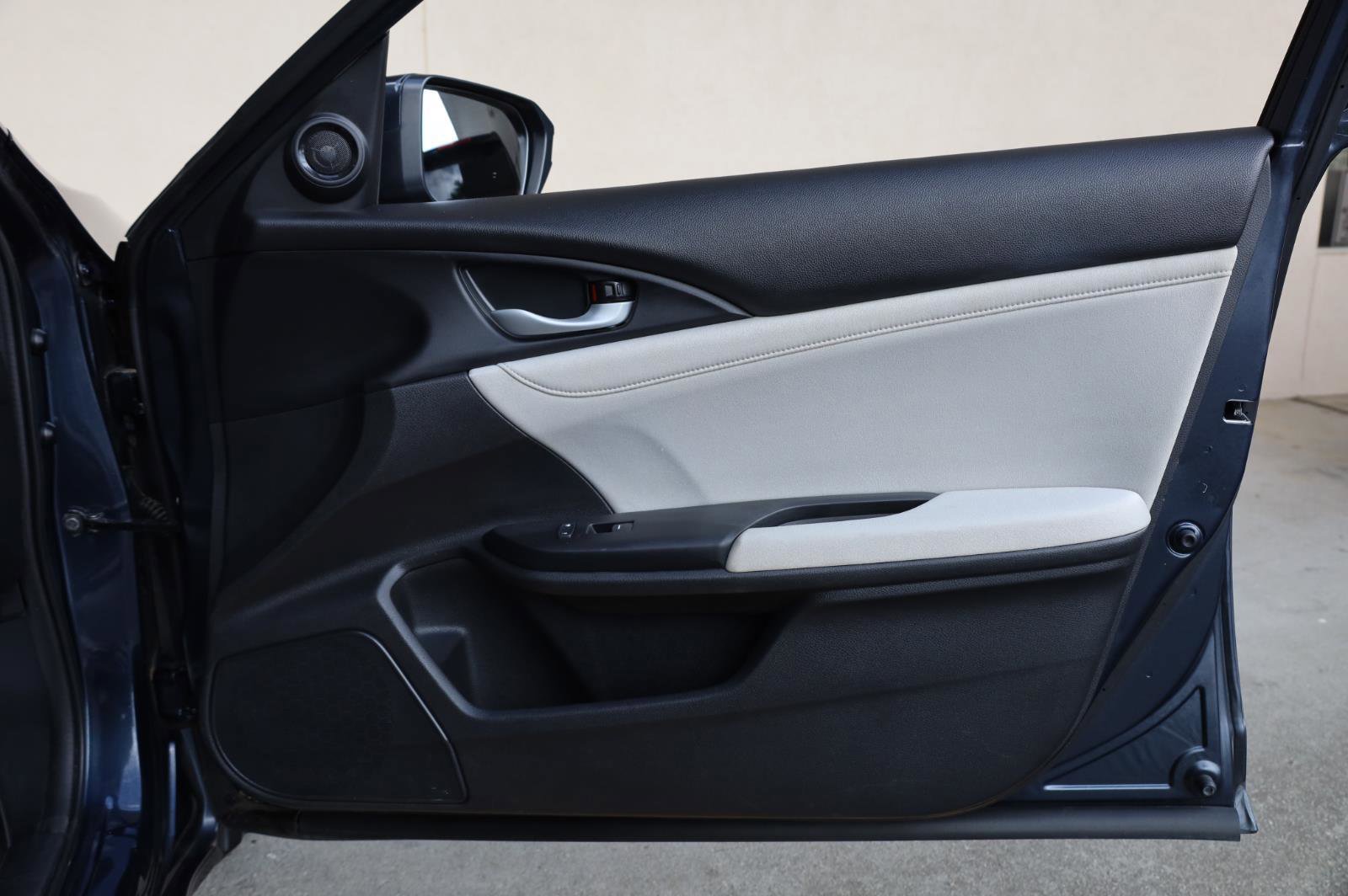 Used 2019 Honda Insight EX image 25