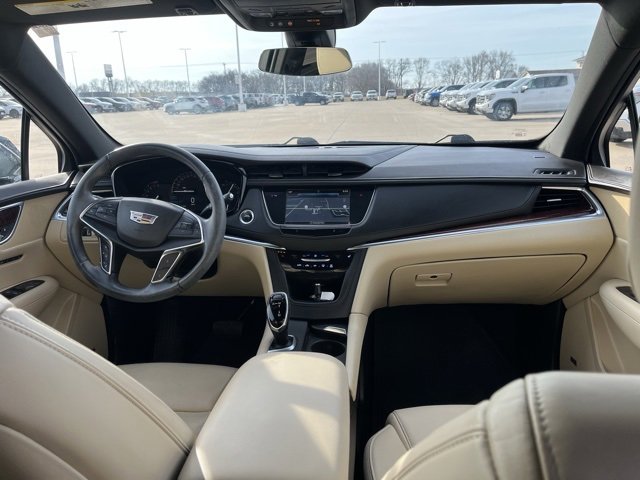 Used 2018 Cadillac XT5 Luxury w/ Driver Awareness Package image 21
