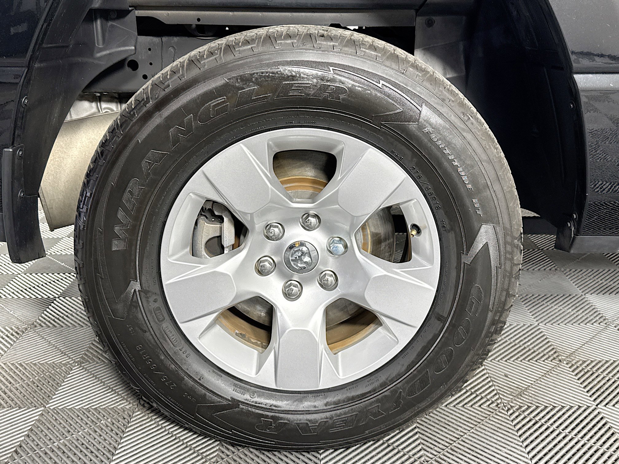 Used 2020 RAM 1500 Big Horn RWD image 32