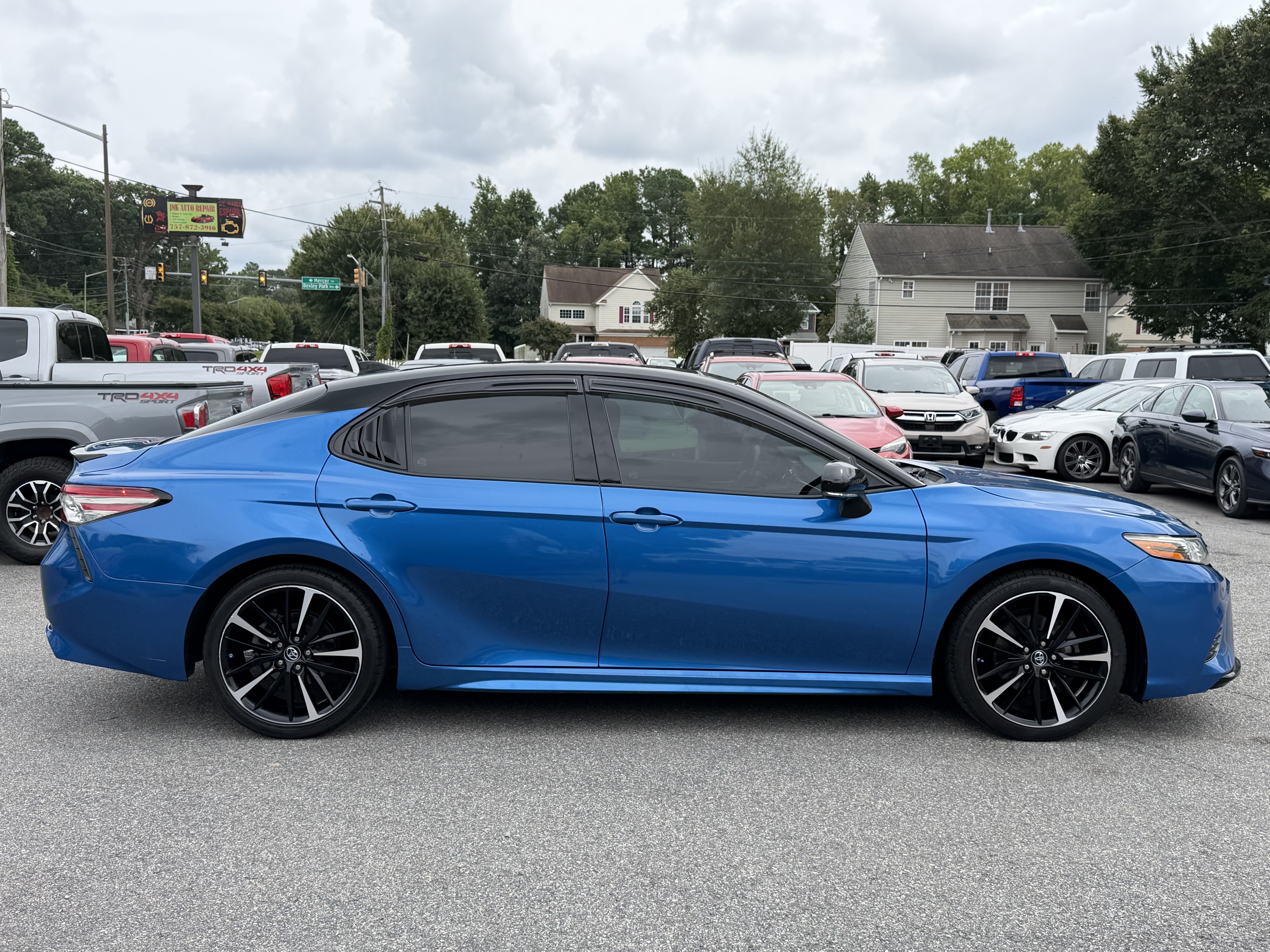 Used 2018 Toyota Camry XSE w/ Audio Package FWD image 6