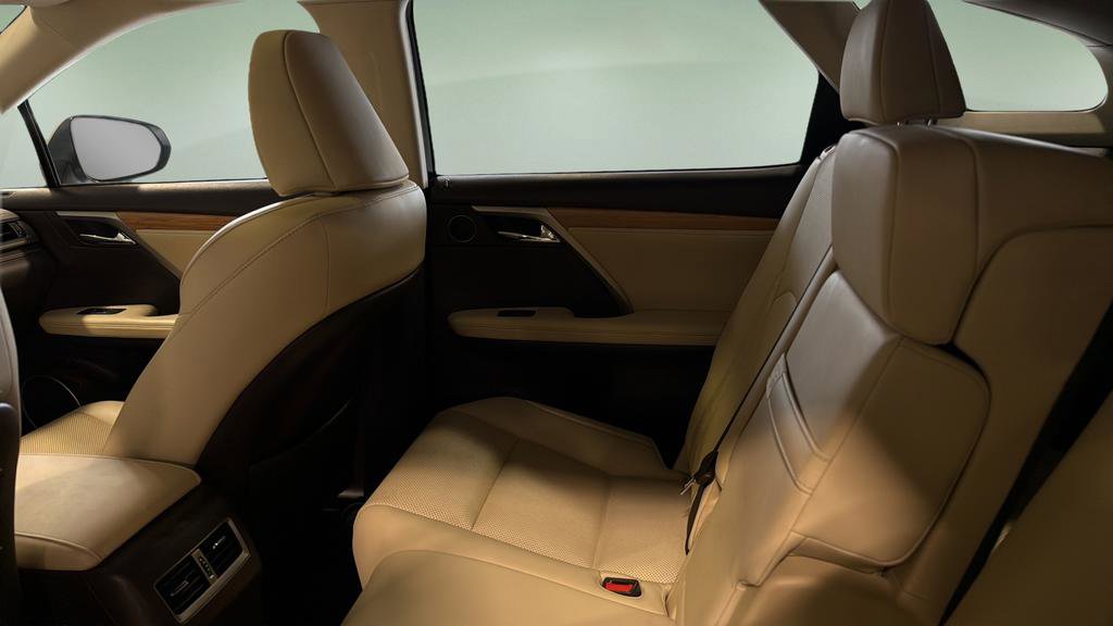 Used 2020 Lexus RX 350L Premium w/ Premium Package image 16