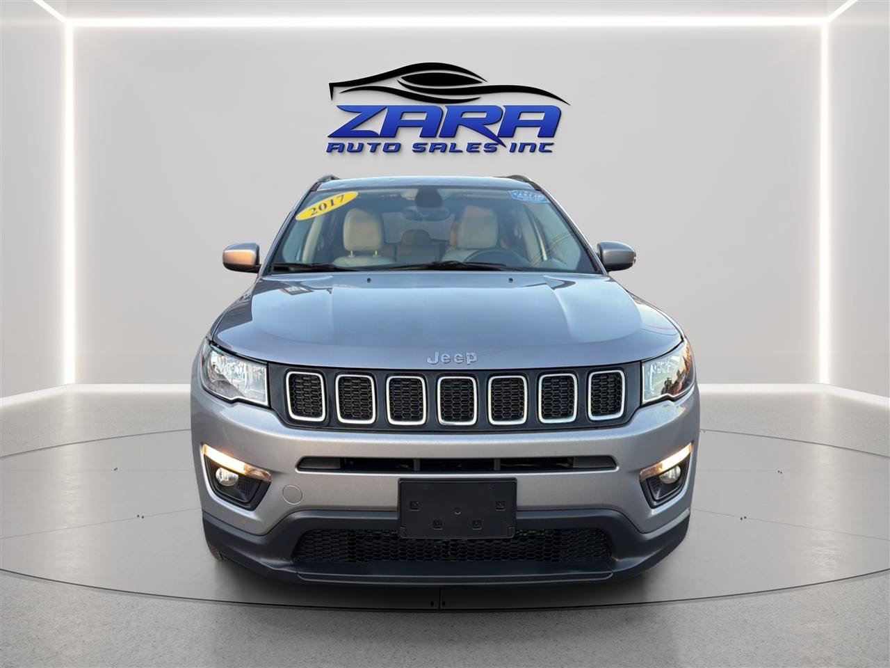 Used 2017 Jeep Compass Latitude AWD/4WD image 2