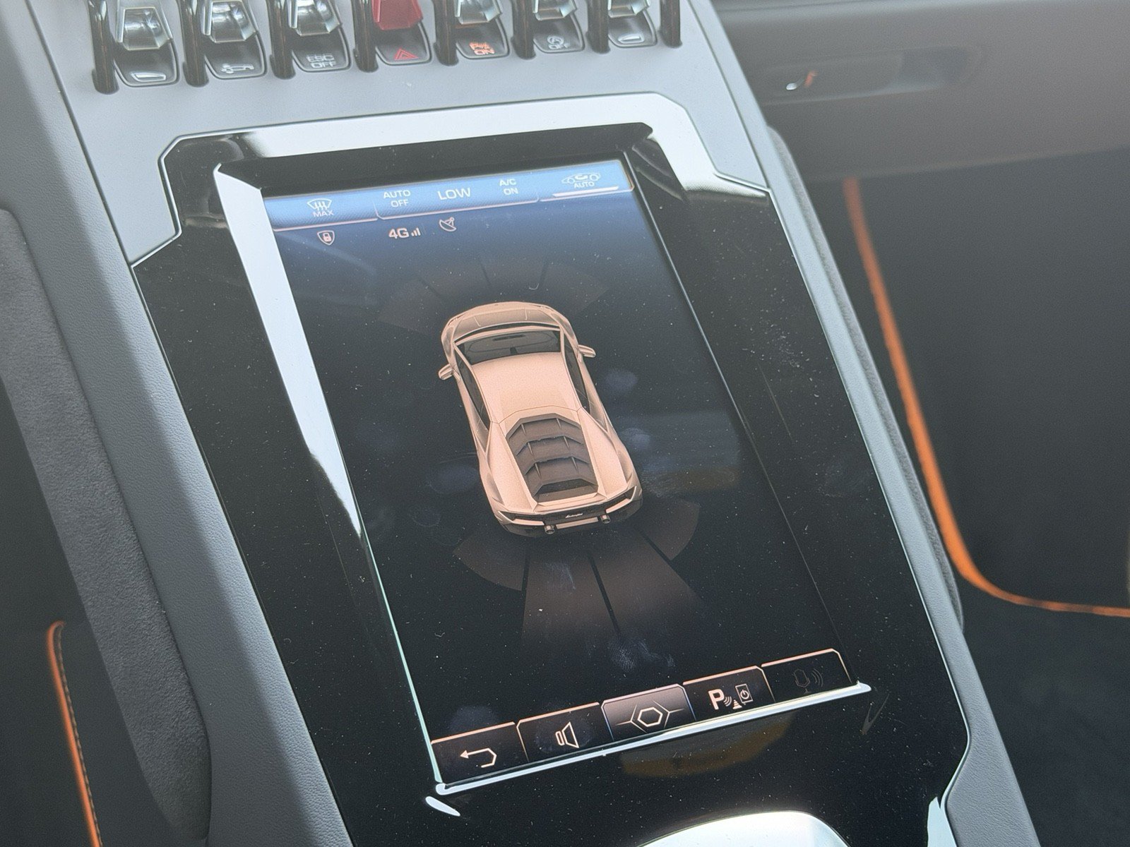 Used 2023 Lamborghini Huracan EVO RWD image 16