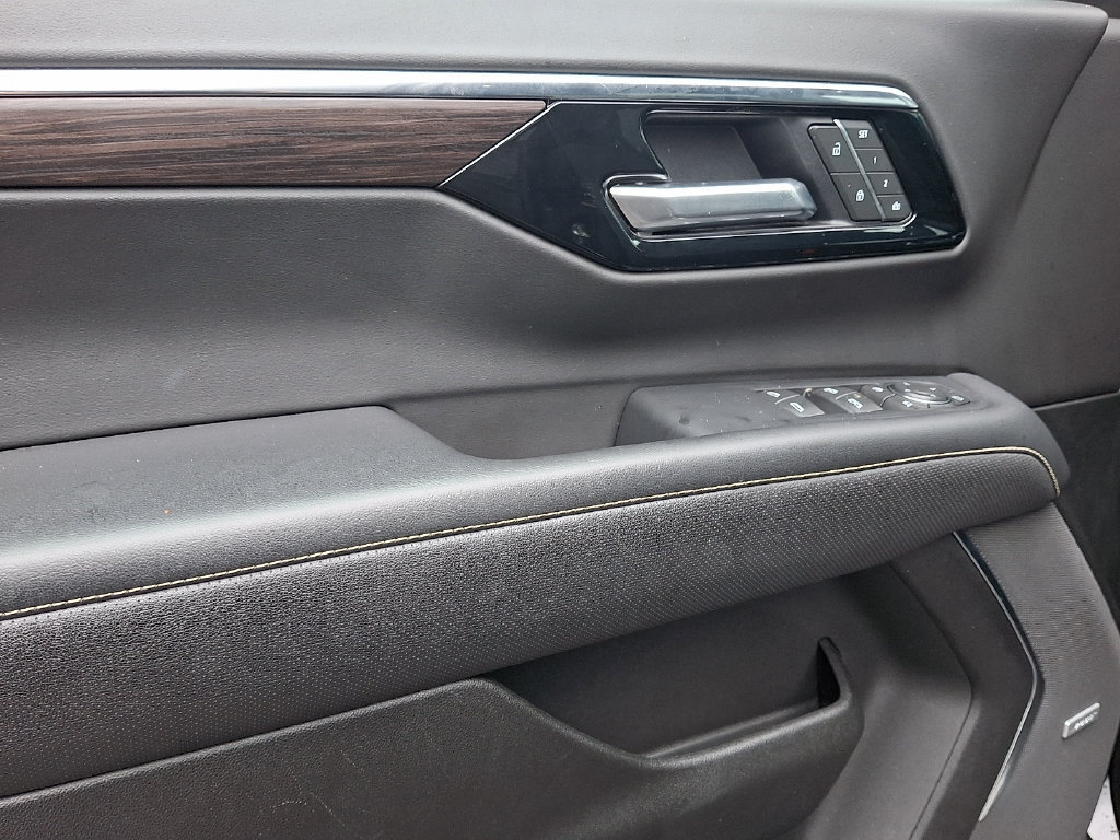 Certified 2025 Chevrolet Tahoe Premier AWD/4WD image 13