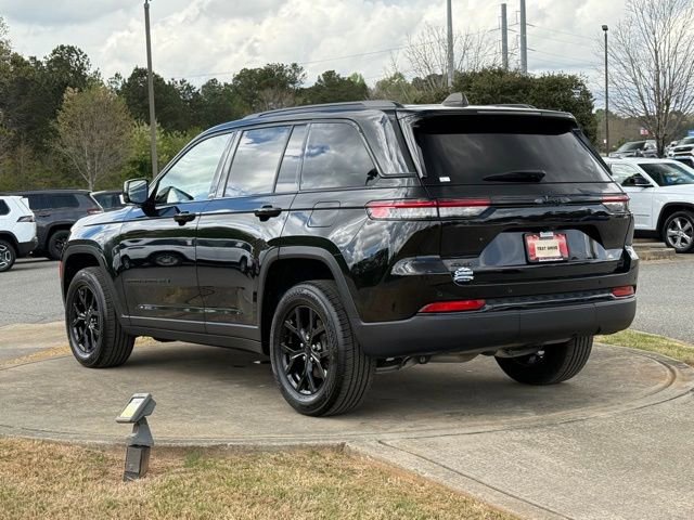 Certified 2024 Jeep Grand Cherokee Altitude AWD/4WD image 5