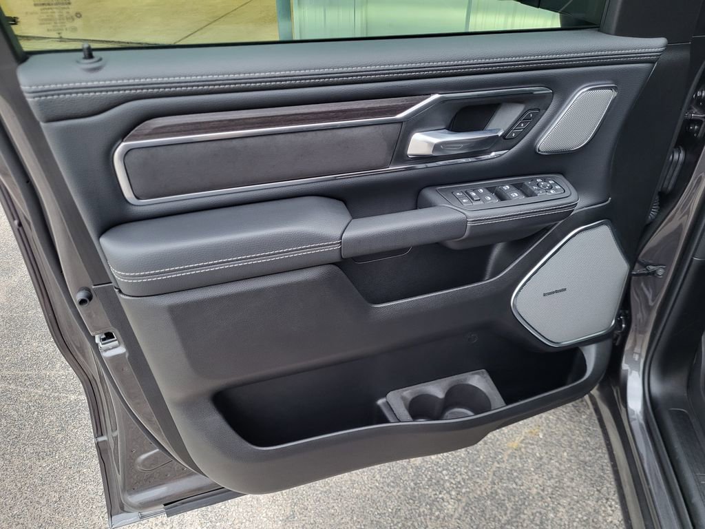New 2026 RAM 1500 Laramie w/ Night Edition AWD/4WD image 17
