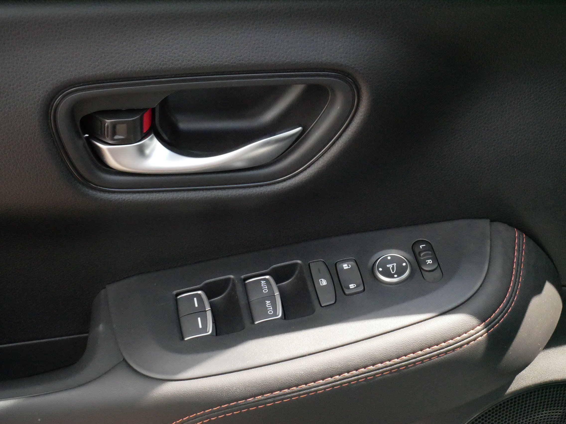 Certified 2026 Honda HR-V Sport image 19
