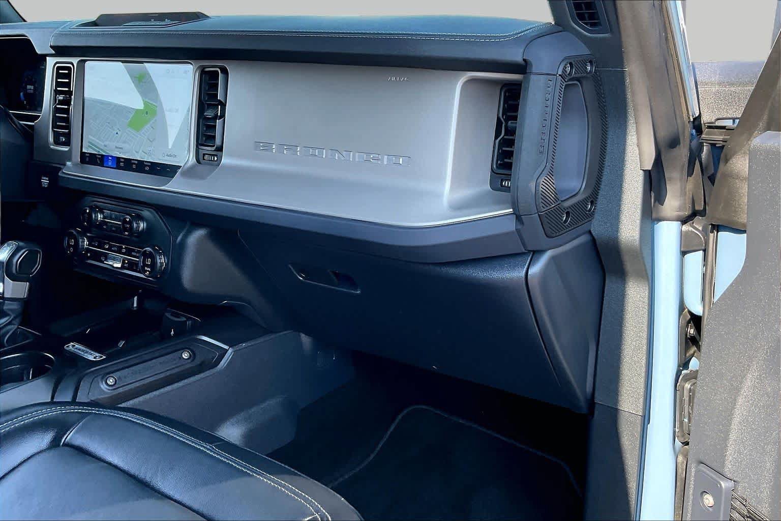 Used 2025 Ford Bronco Outer Banks AWD/4WD image 17
