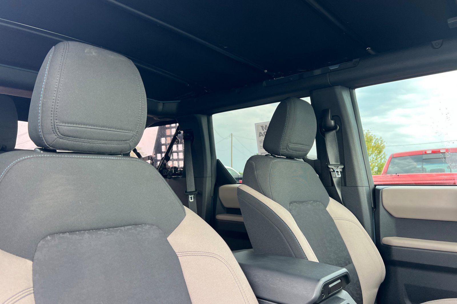 Used 2022 Ford Bronco Wildtrak image 15