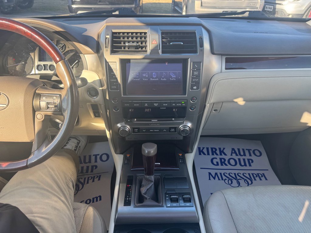 Used 2016 Lexus GX 460 image 22