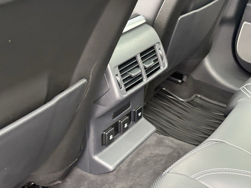 Used 2020 Land Rover Range Rover Velar S image 26