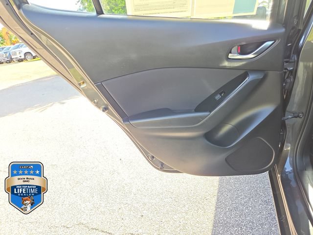 Used 2017 MAZDA MAZDA3 Sport FWD image 9