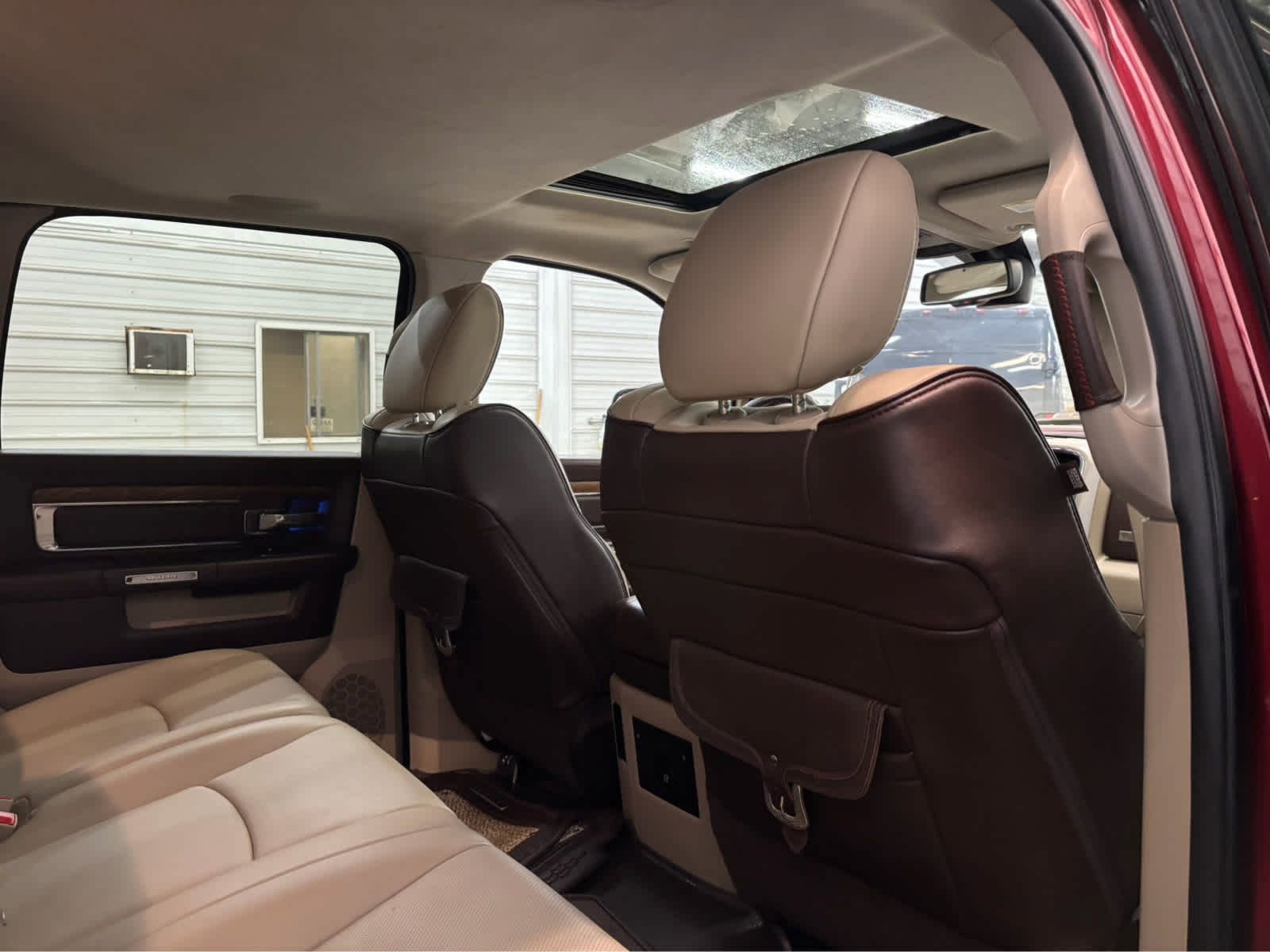 Used 2018 RAM 2500 Longhorn w/ Longhorn Southfork Package AWD/4WD image 31