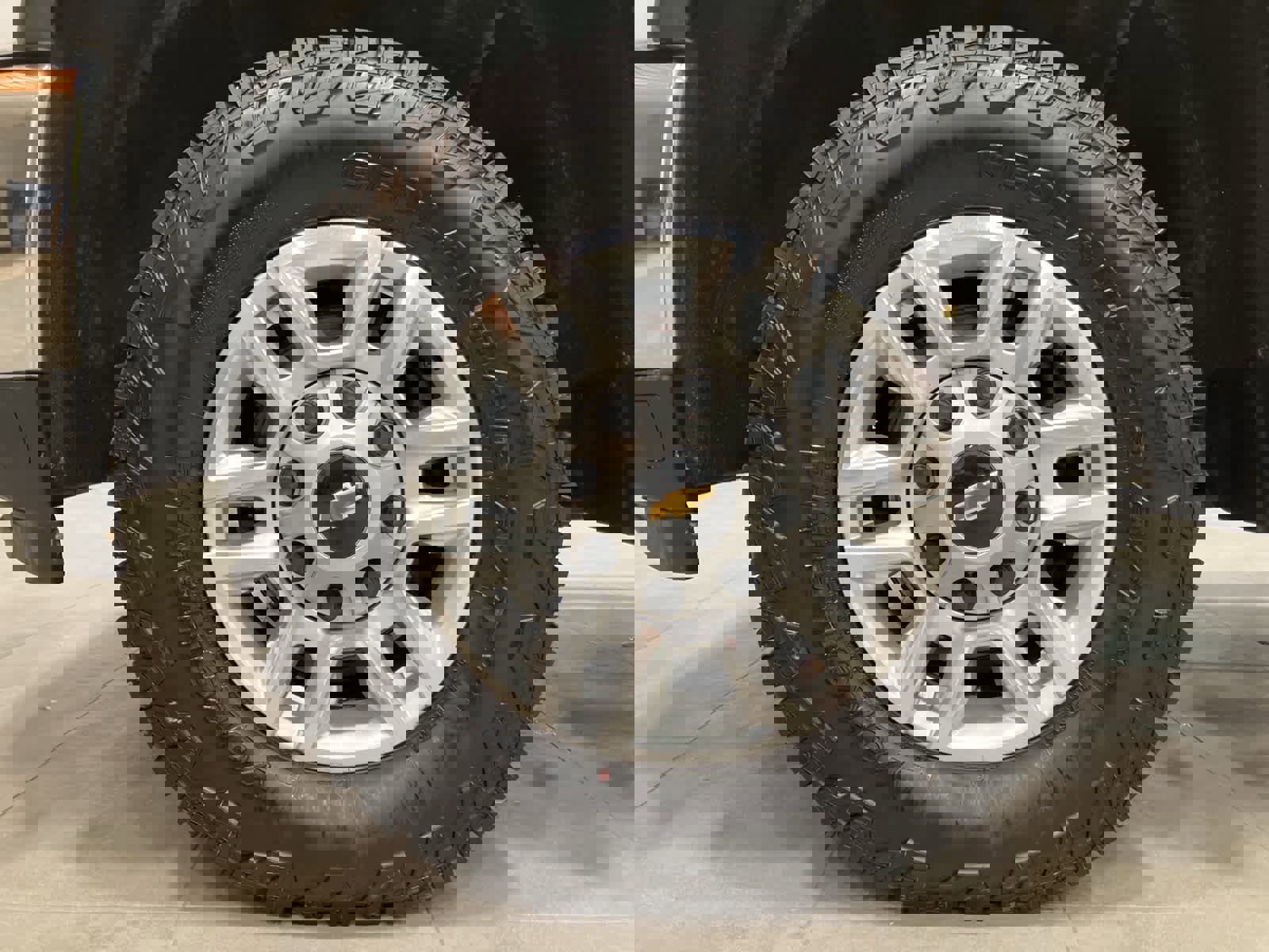 Used 2024 Chevrolet Silverado 2500 LT image 9