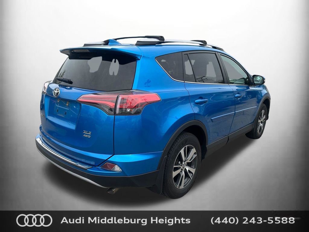 Used 2018 Toyota RAV4 XLE AWD/4WD image 9