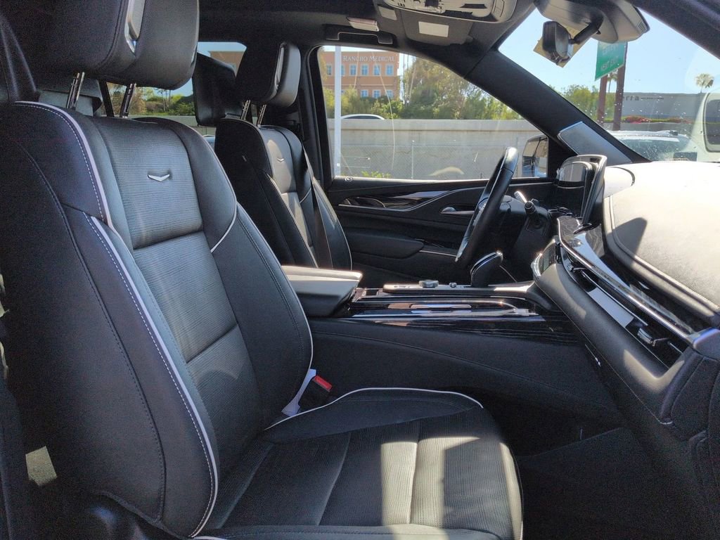 Certified 2023 Cadillac Escalade Sport w/ LPO, ONYX Package AWD/4WD image 21