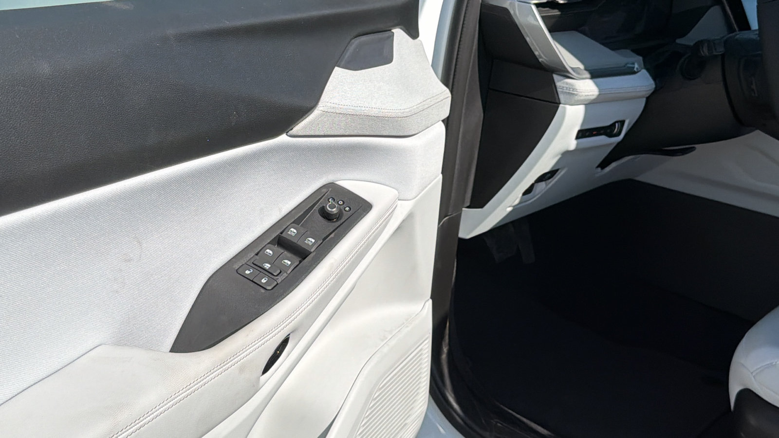 New 2026 Jeep Cherokee Laredo AWD/4WD image 15