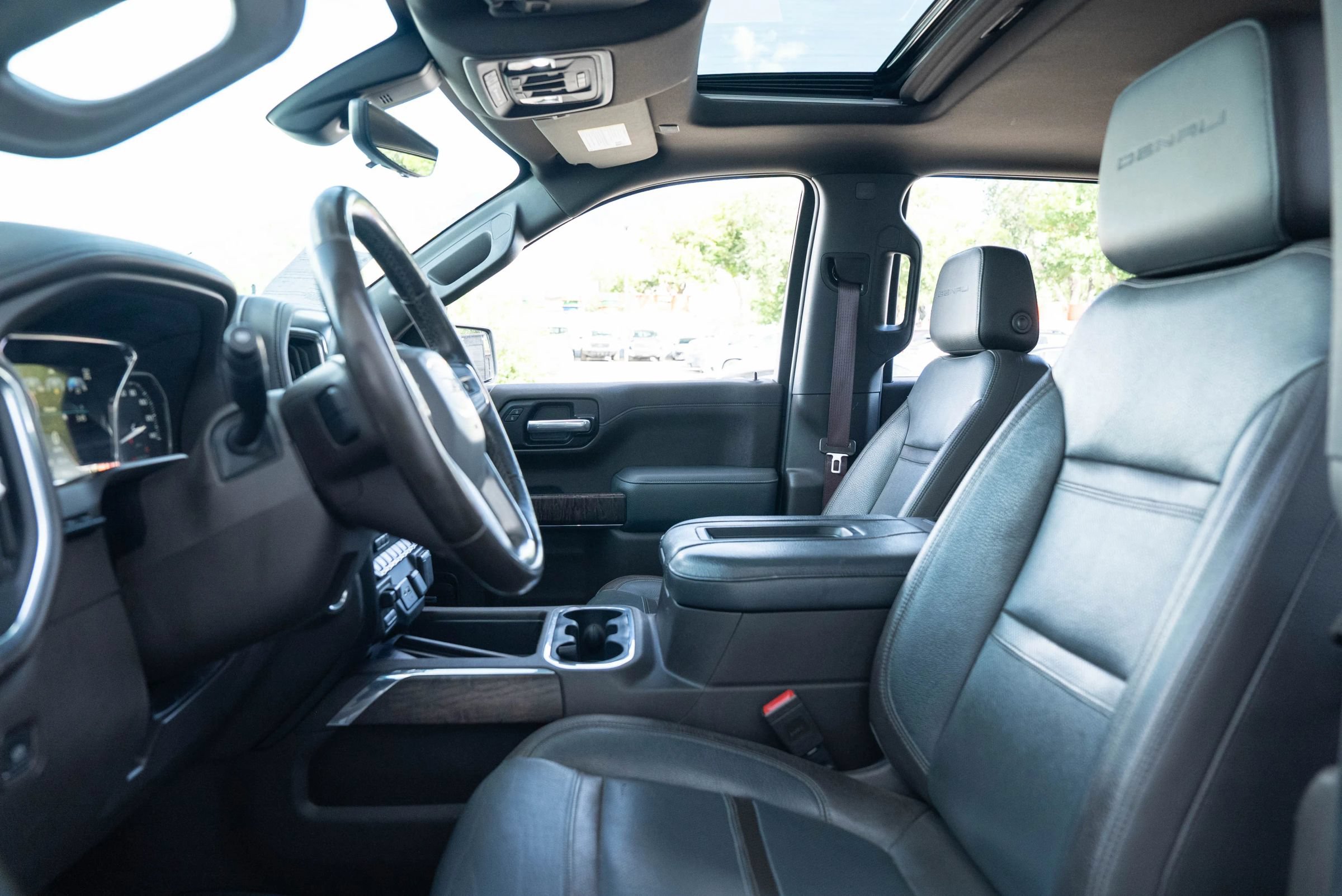 Used 2020 GMC Sierra 1500 Denali w/ Denali Premium Package AWD/4WD image 16