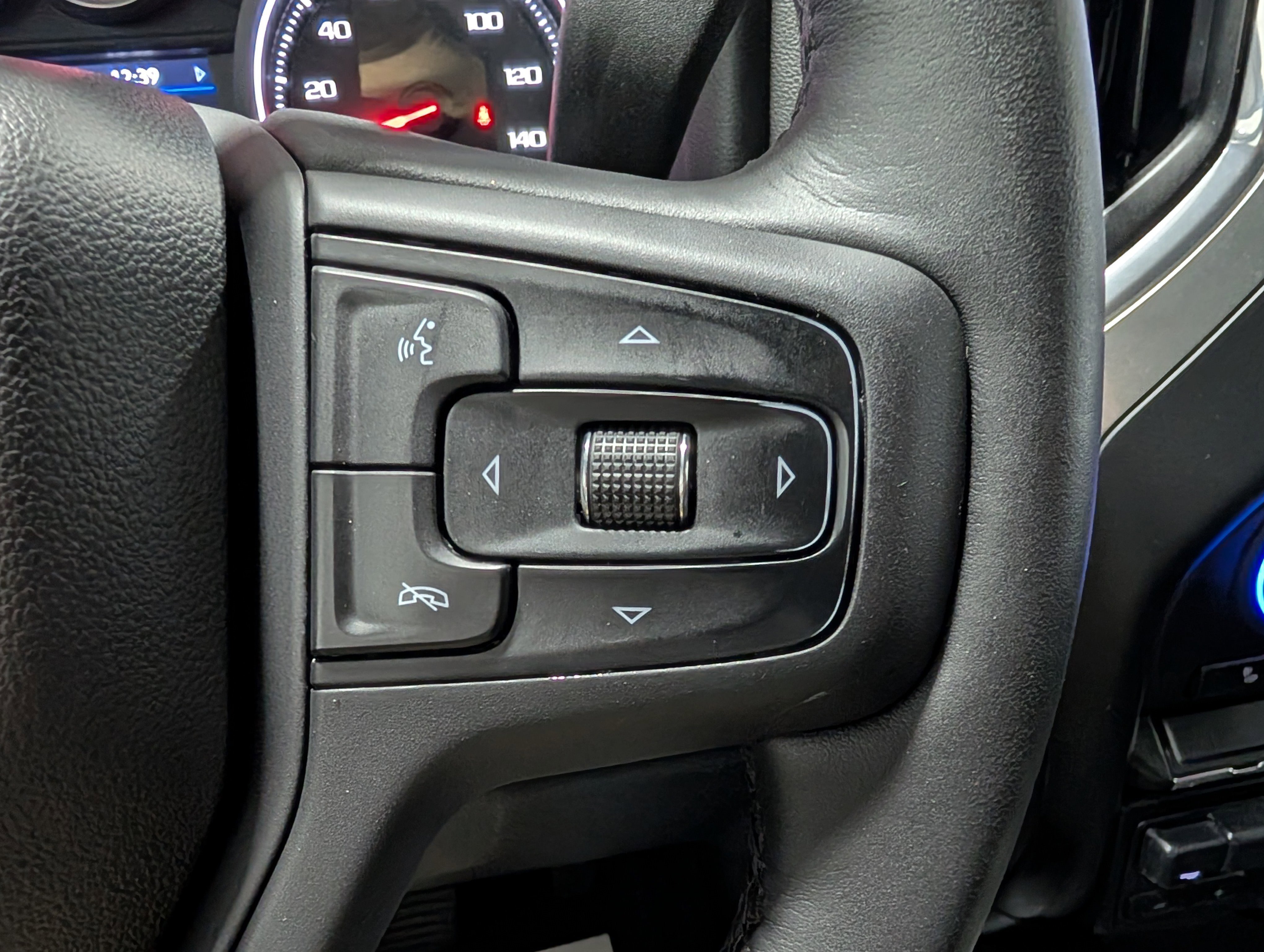 Used 2020 Chevrolet Silverado 2500 LT w/ Convenience Package image 23