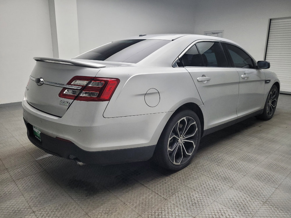 Used 2018 Ford Taurus SHO image 9
