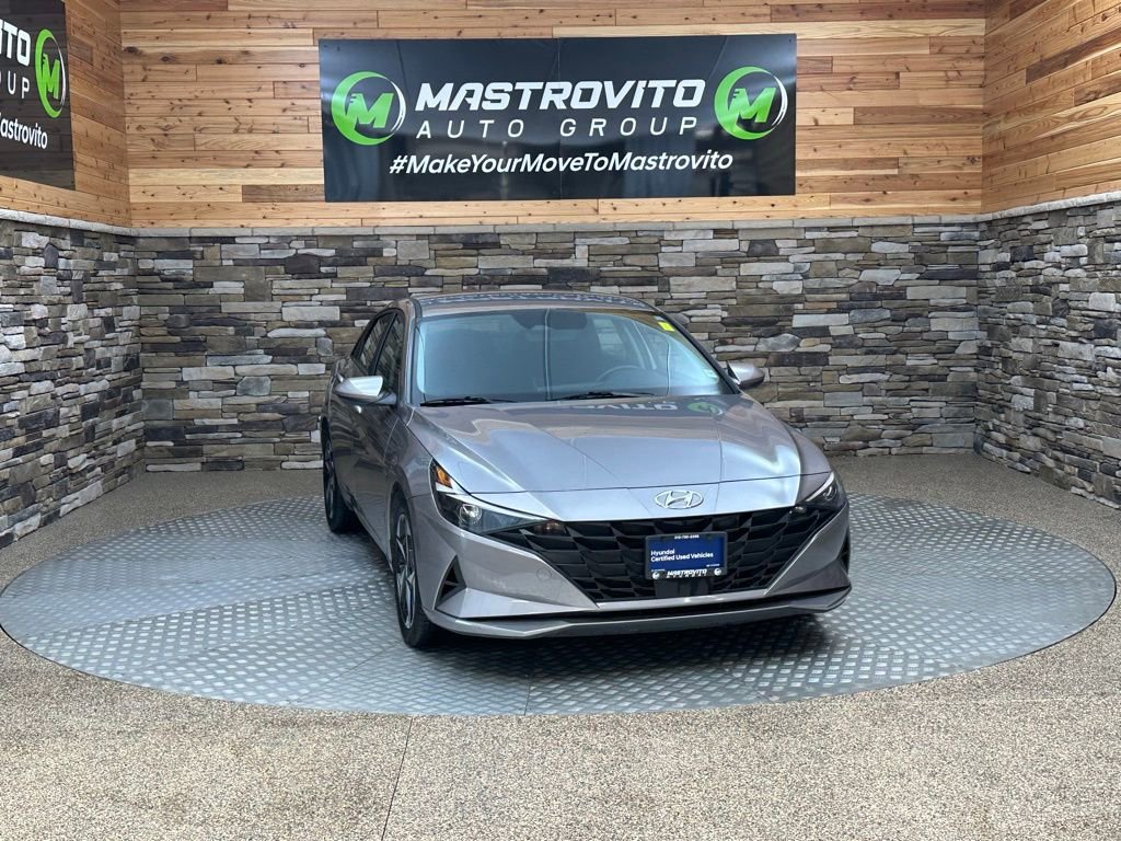 Used 2023 Hyundai Elantra SEL w/ Convenience Package image 2