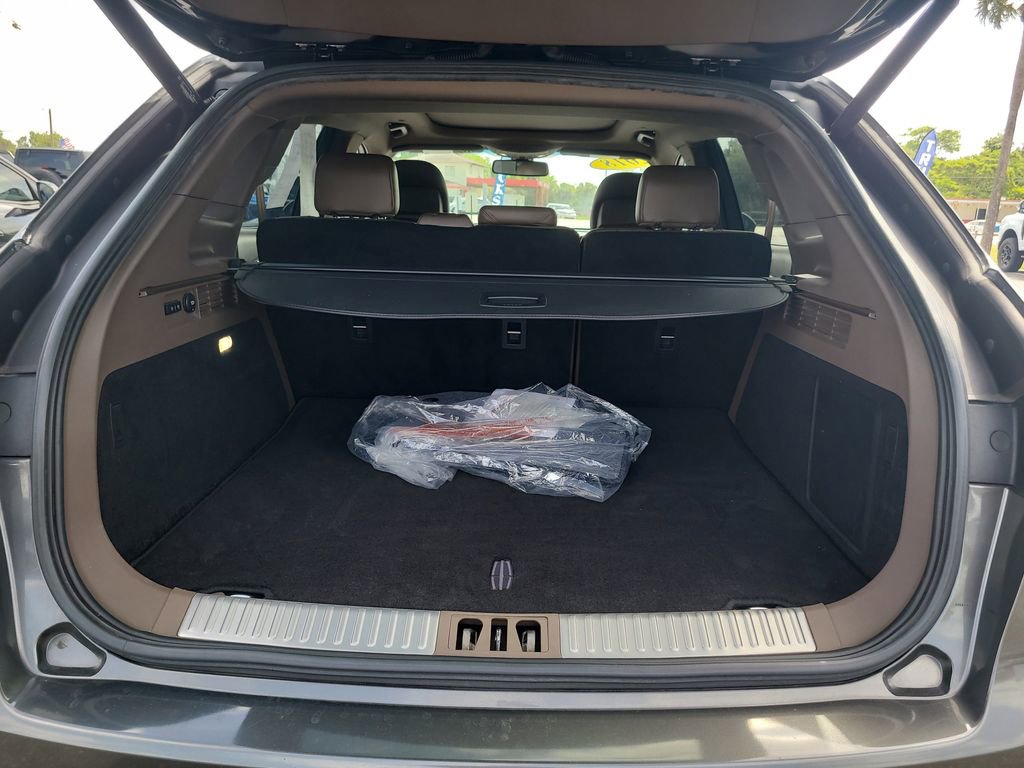 Used 2018 Lincoln MKX Reserve w/ Driver Assistance Package image 8