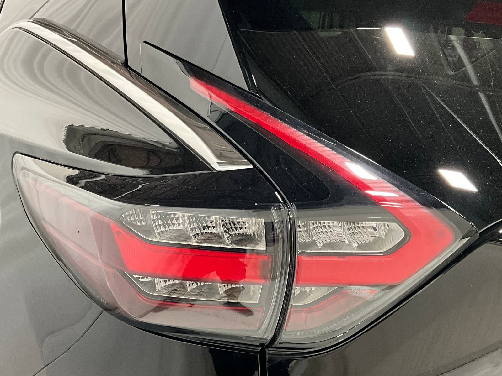 Used 2024 Nissan Murano SV image 27