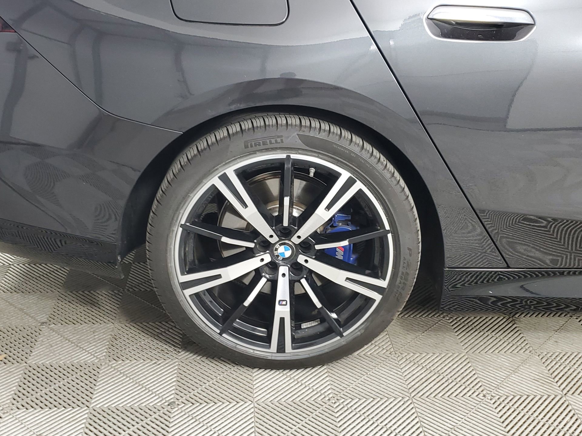 Used 2024 BMW 540i xDrive image 13