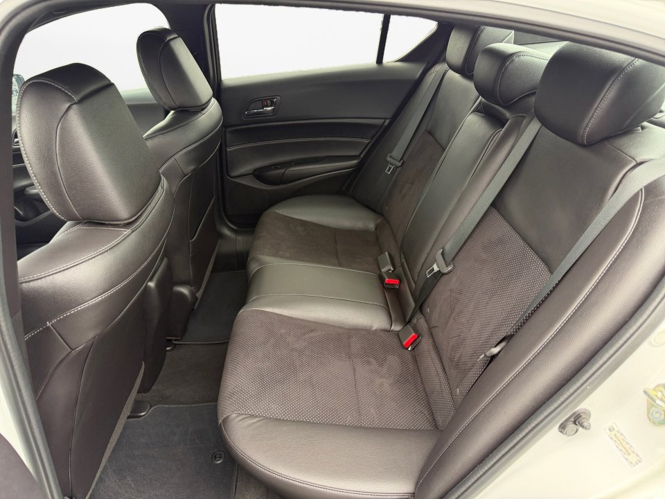 Used 2016 Acura ILX FWD image 15