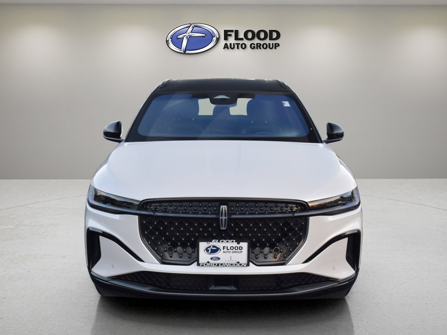 Used 2024 Lincoln Nautilus Reserve w/ Equipment Group 202A image 2