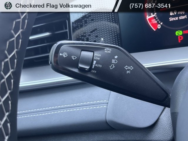 New 2025 Volkswagen Tiguan SE image 35