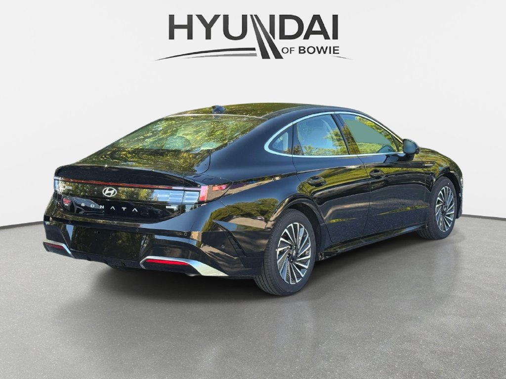 New 2027 Hyundai Sonata Limited FWD image 2