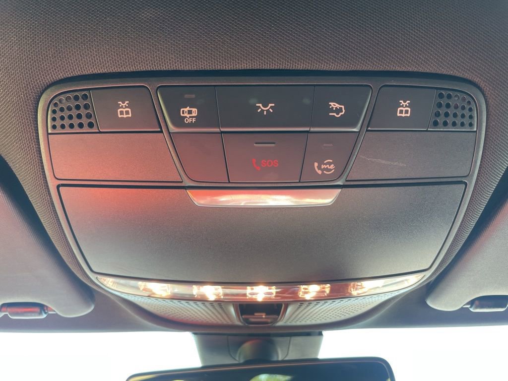 Used 2020 Mercedes-Benz C 300 Sedan image 26