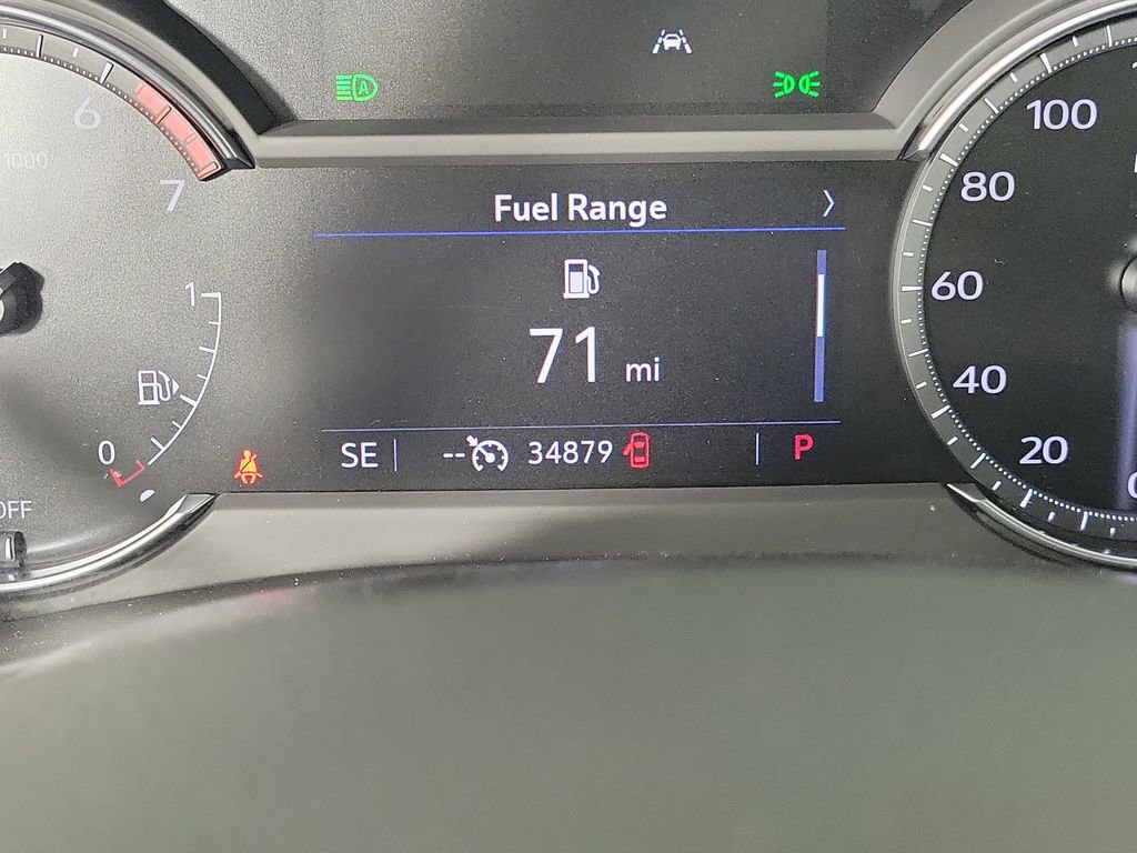 Certified 2023 Cadillac XT4 Luxury w/ Cold Weather Package FWD image 31