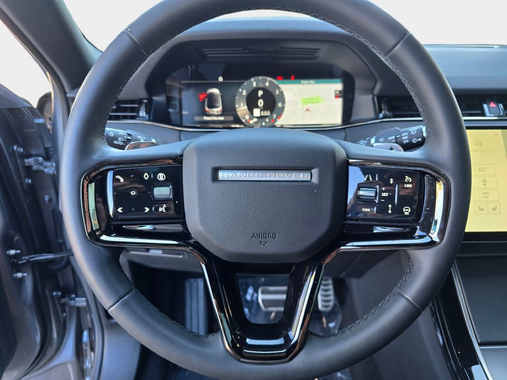 Used 2024 Land Rover Range Rover Evoque Dynamic SE AWD/4WD image 19