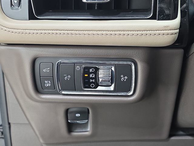 Certified 2022 Lincoln Nautilus AWD w/ Premium Package image 23