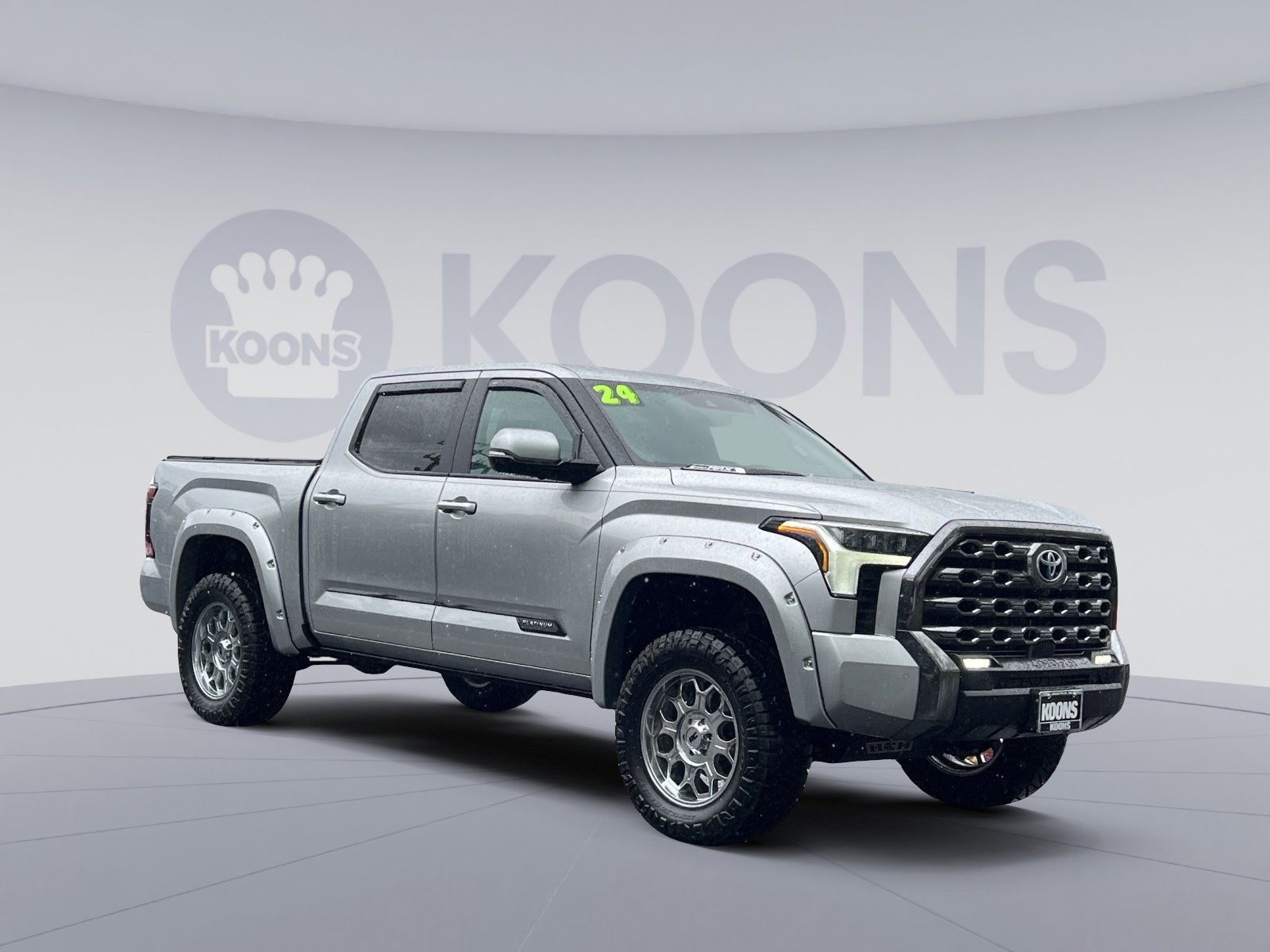 Used 2024 Toyota Tundra Platinum AWD/4WD image 2