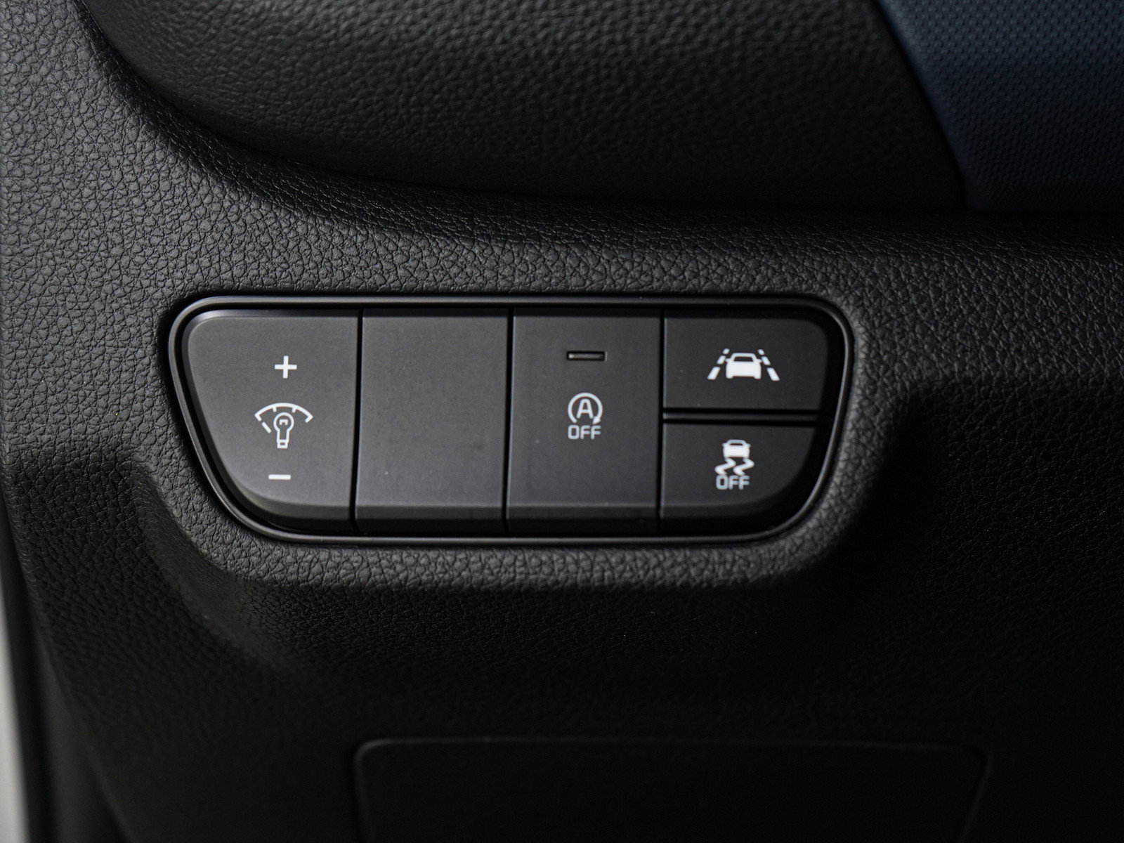 Used 2023 Kia Seltos Nightfall Edition image 24