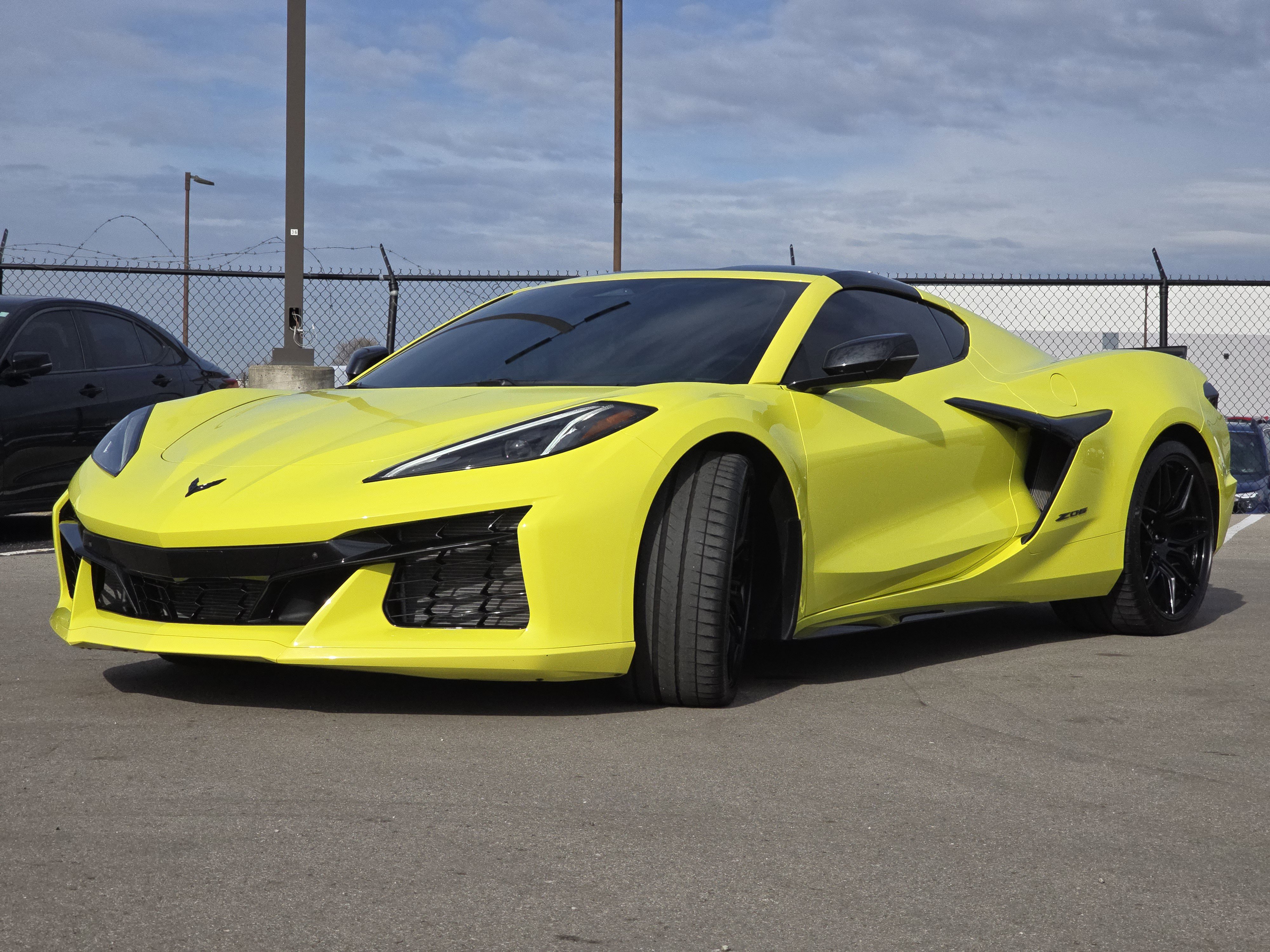 Used 2024 Chevrolet Corvette Z06 image 3