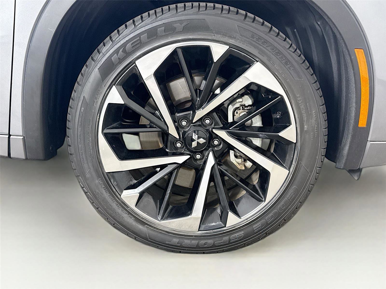 Used 2023 Mitsubishi Outlander SEL image 30