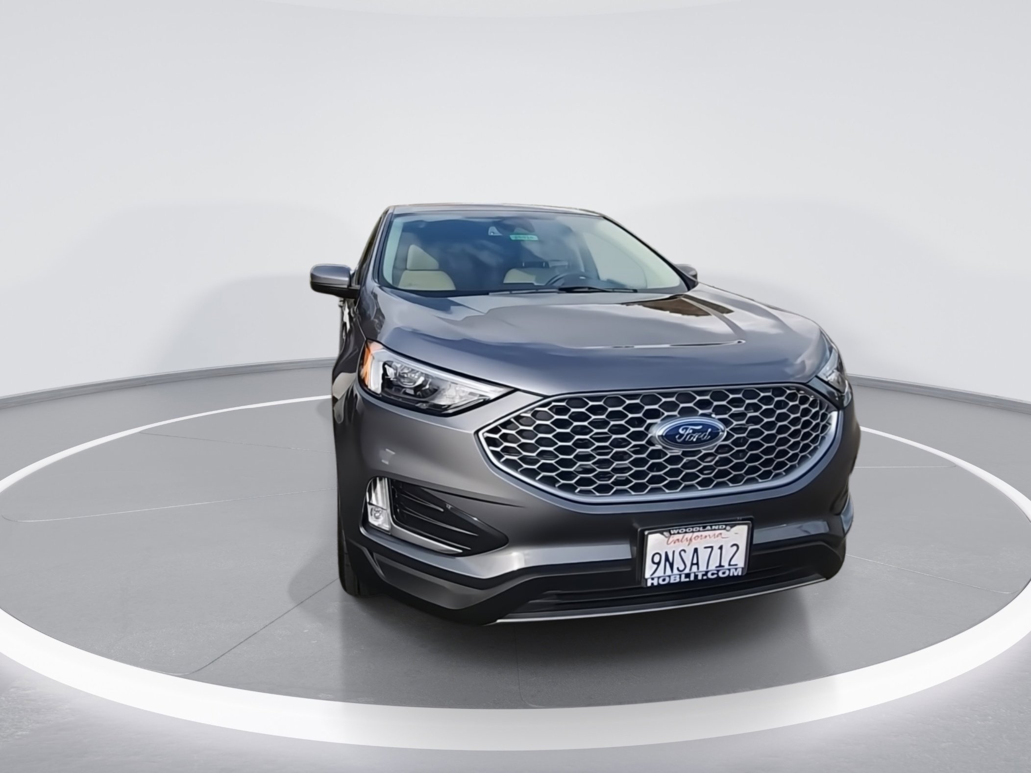 Used 2024 Ford Edge SEL w/ Convenience Package image 3